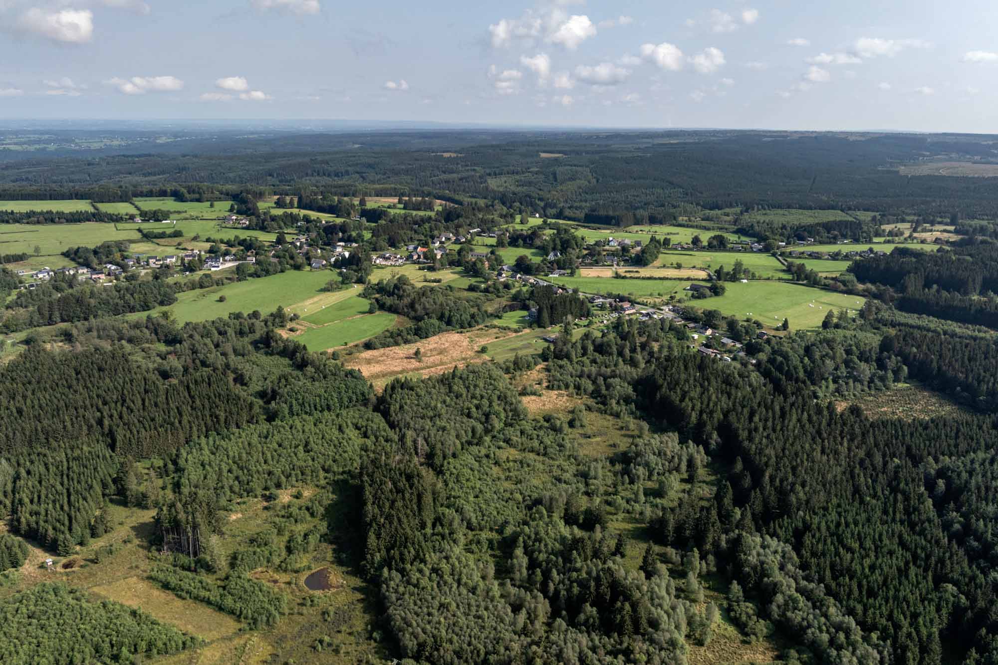 Luchtzicht op het dorp Hockai