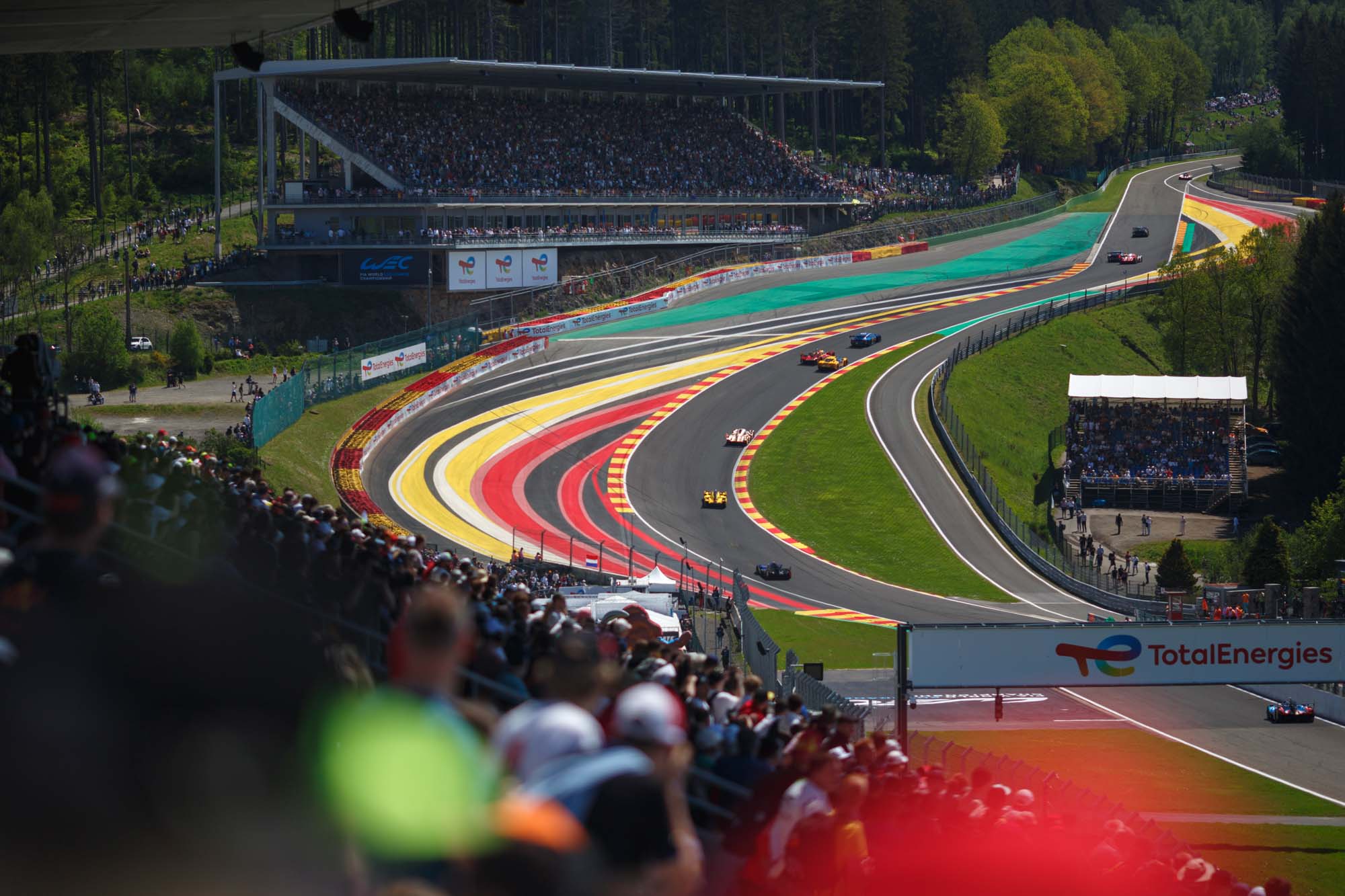 De Raidillon van Eau Rouge op het circuit van Spa-Francorchamps