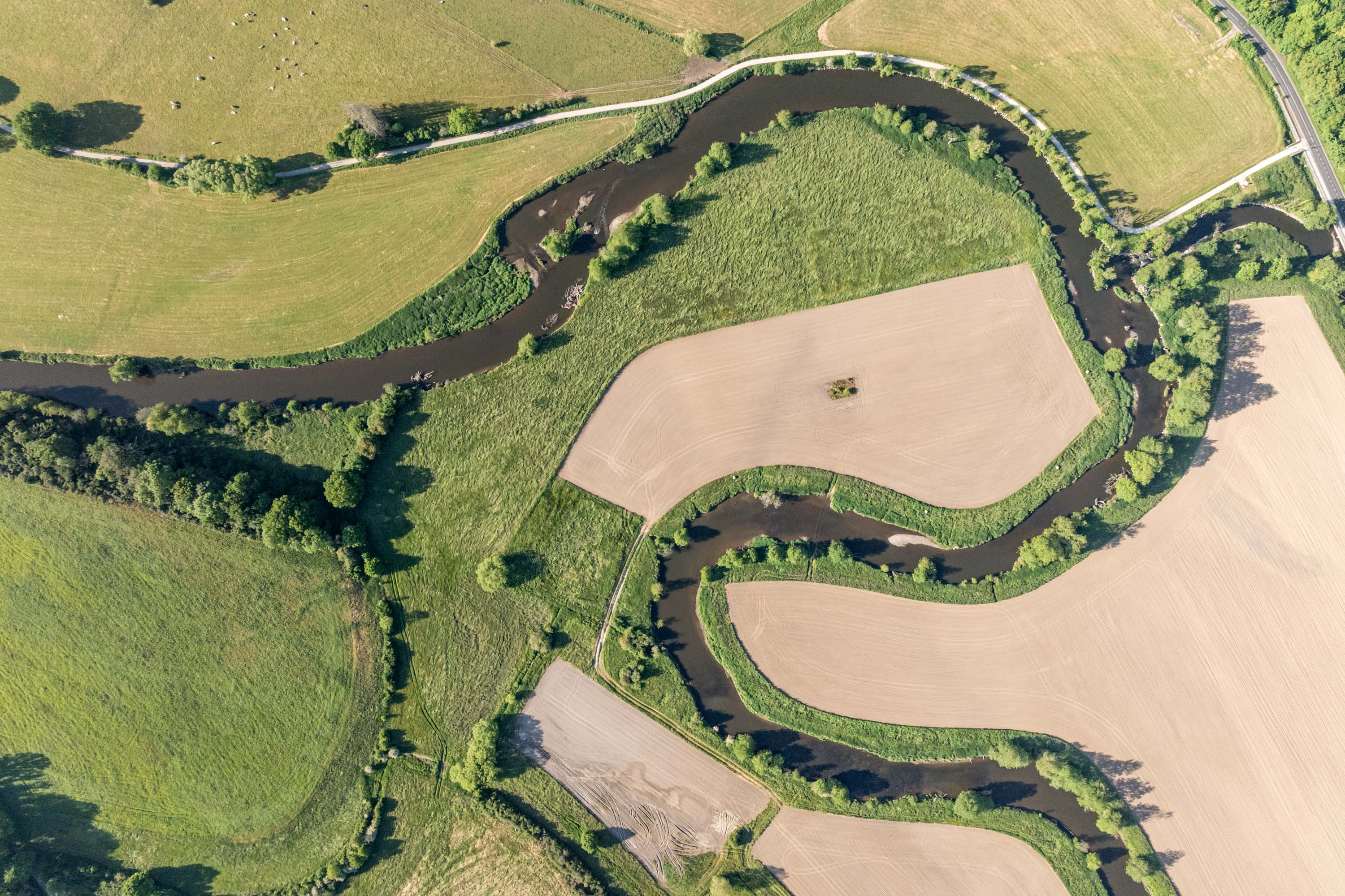 De meanders van de Ourthe in Deulin, nabij Hotton